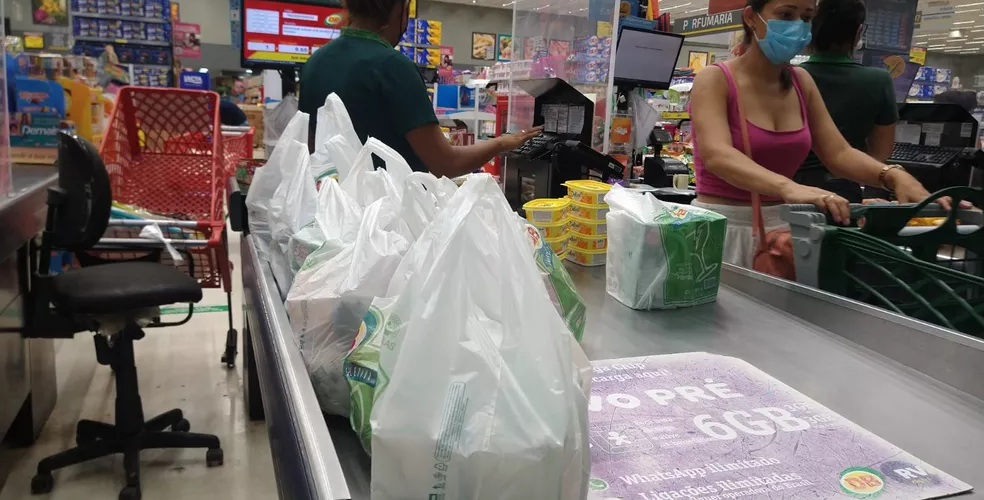 Meio Ambiente: DF proíbe distribuição de sacolas plásticas a partir de segunda-feira (01/08)