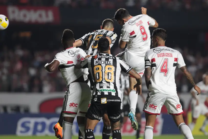 Equipes se enfrentam na Arena Castelão. | Foto: Divulgação SPFC