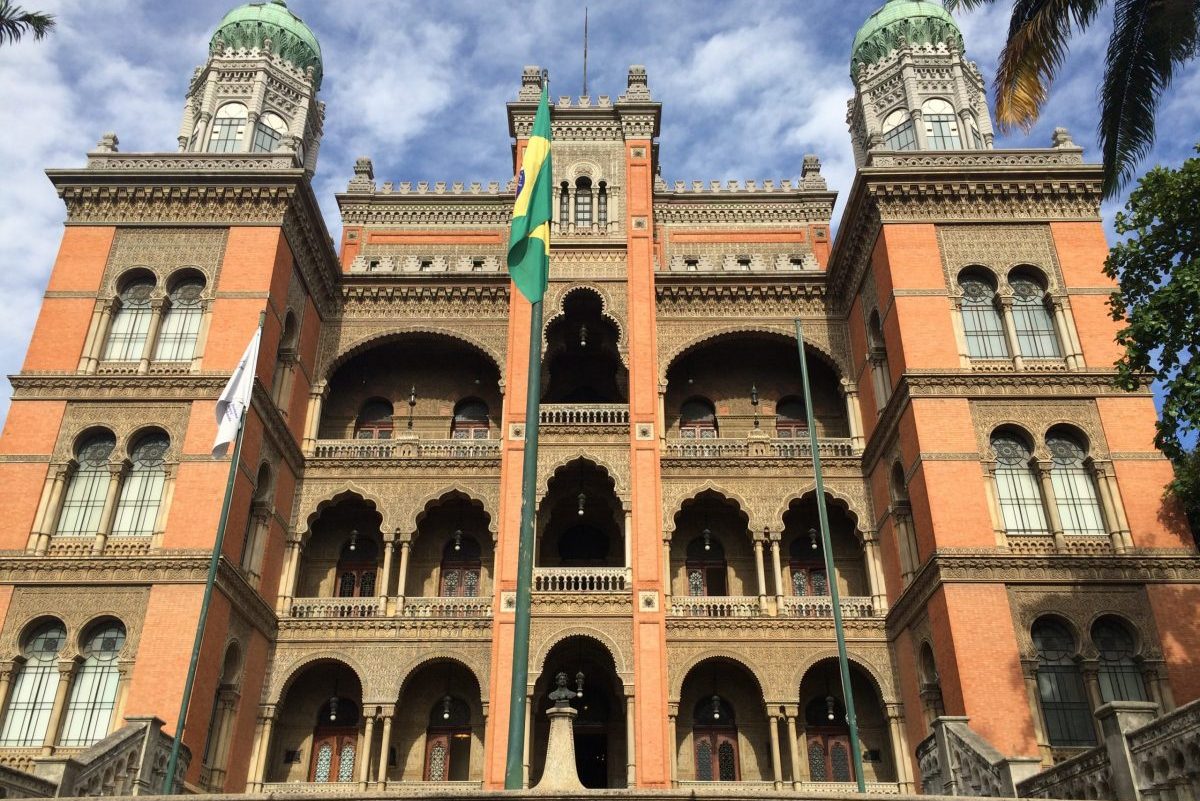 este especial, é possível conferir as últimas notícias e informações sobre a doença divulgadas na Agência Fiocruz de Notícias. | Foto: Reprodução