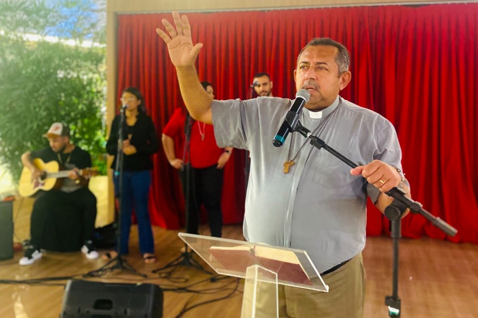 Dia dos Pais: Iguatemi Bosque realiza momento de oração com Padre Antônio Furtado nesta quarta (10/08)