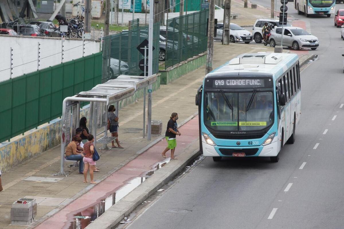 Segundo o texto, as verbas custearão a gratuidade do transporte público para pessoas acima de 65 anos nos estados e municípios. | Foto: Fabiane de Paula