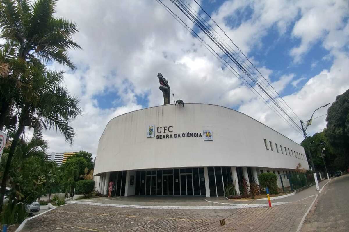 Serão ofertados cursos de Astronomia, Biologia, Física, Química e Teatro. | Foto: Divulgação