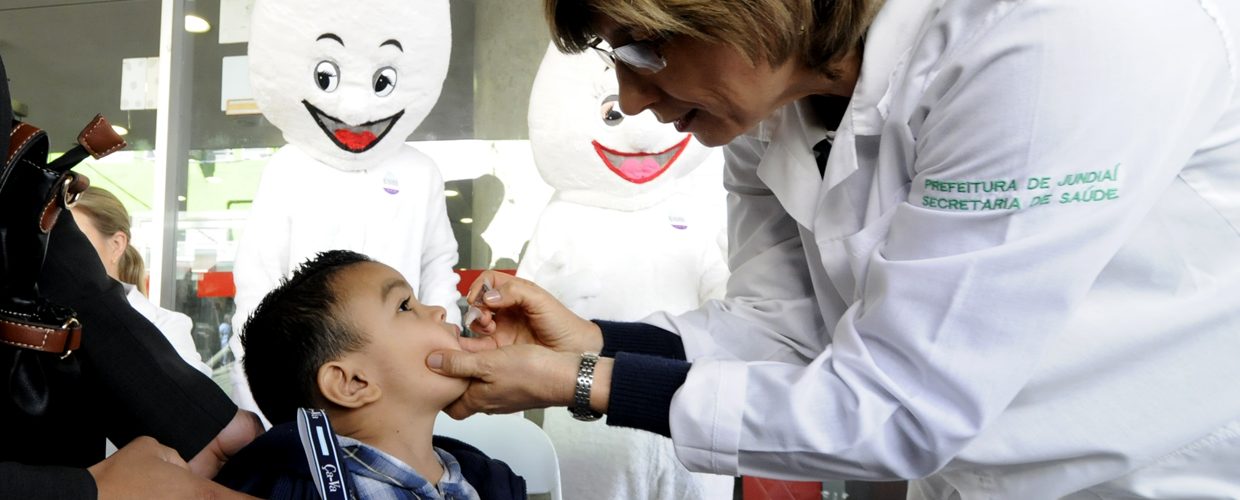 Simultaneamente, acontecerá também a Multivacinação para Atualização da Caderneta de menores de 15 anos de idade. | Foto: Divulgação