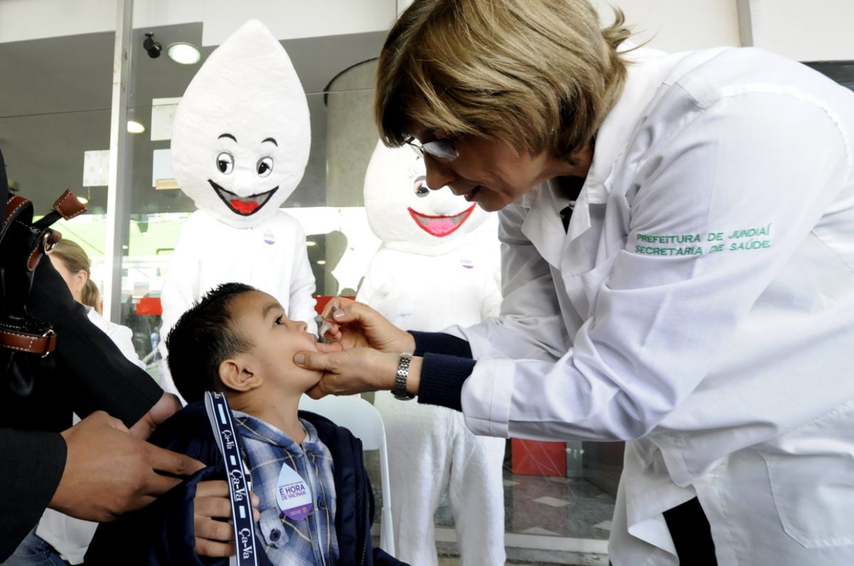Simultaneamente, acontecerá também a Multivacinação para Atualização da Caderneta de menores de 15 anos de idade. | Foto: Divulgação