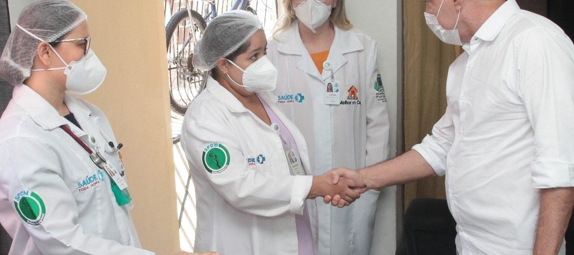 Saúde: Prefeito de Fortaleza, José Sarto, acompanha atividades do programa Melhor em Casa