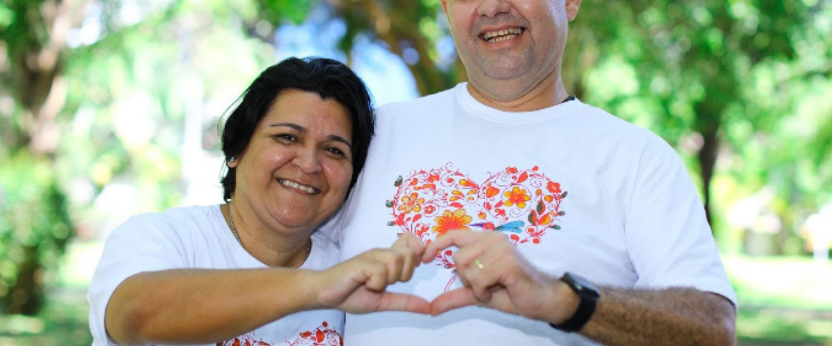 Diógenes e sua esposa Marcela celebram a oportunidade de uma nova vida em razão da solidariedade de quem decidiu ser doador | Foto: Ares Soares