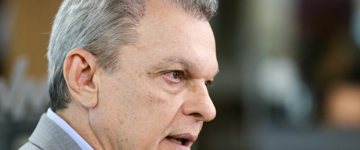 Prefeito esteve presente no lançamento da atualização da plataforma. | Foto: Divulgação/PMF