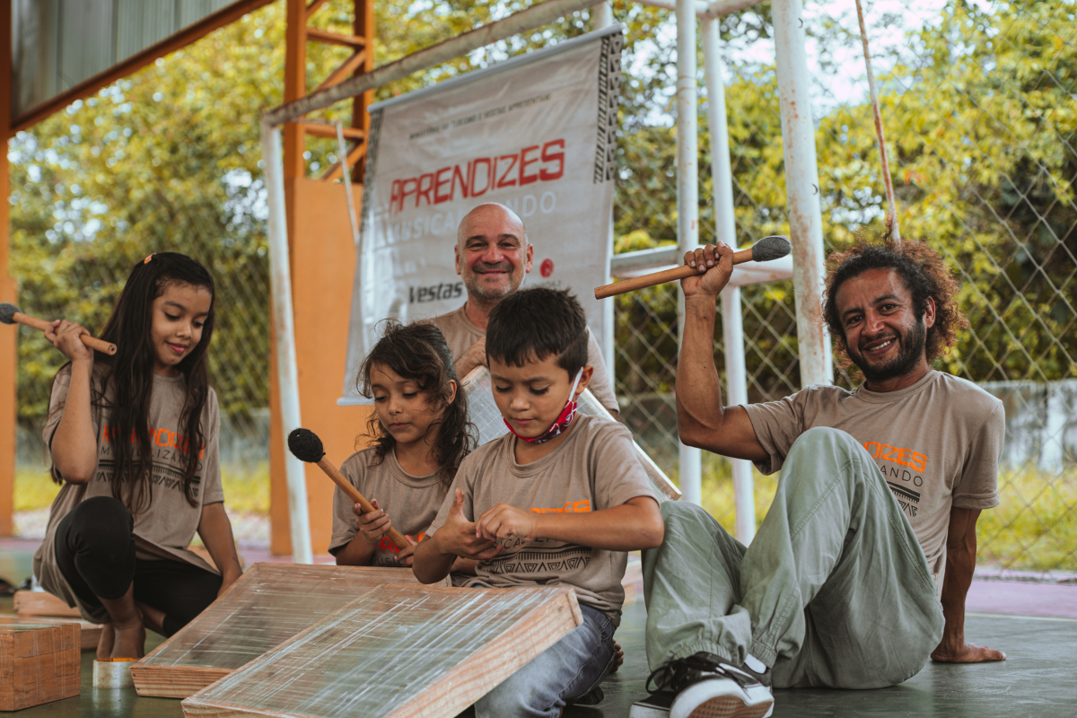 om capacidade para atender 120 alunos, “Tambores na Praça” aborda o ensino de música, aprendizagem de construção de instrumentos musicais de sopros e percussão. | Foto: Divulgação