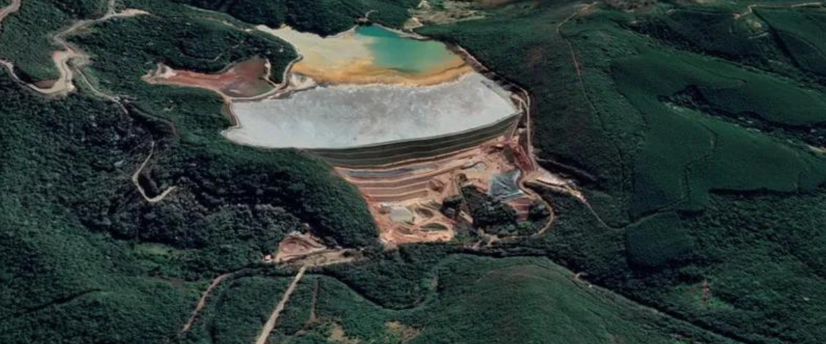 Barragem do Córrego do Sítio (CDS) II, da AngloGold Ashanti, em Santa Bárbara. | Foto: Reprodução/Google Earth