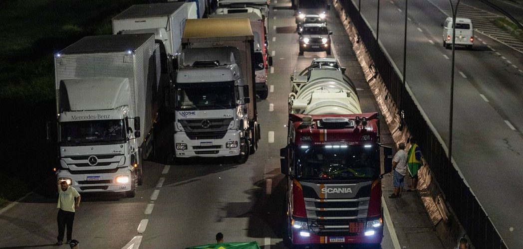 Protestos: Ministro do STF determina o desbloqueio de rodovias federais 