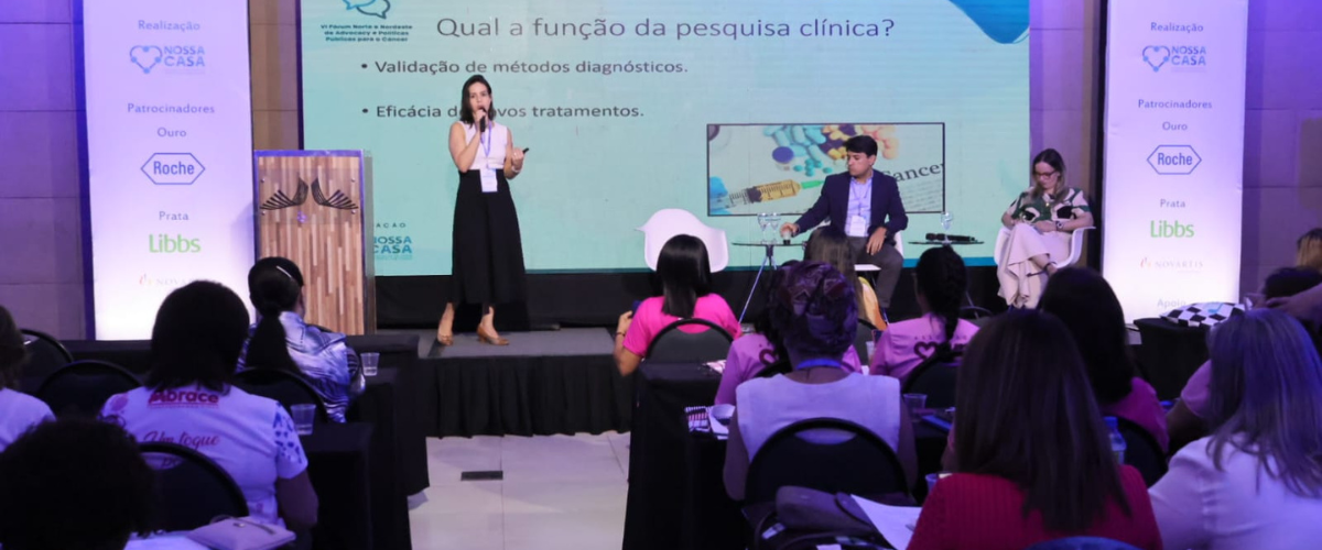 As palestras com especialistas e mesas redondas podem fomentar mudanças no tratamento do câncer de forma geral. | Foto: Divulação