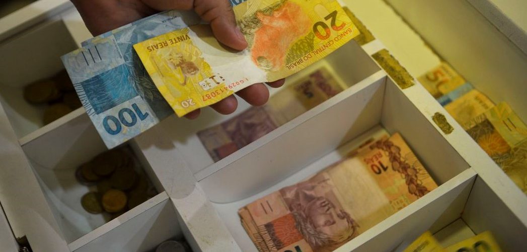 Economia: Mercado financeiro eleva projeção da inflação de 5,88% para 5,91%