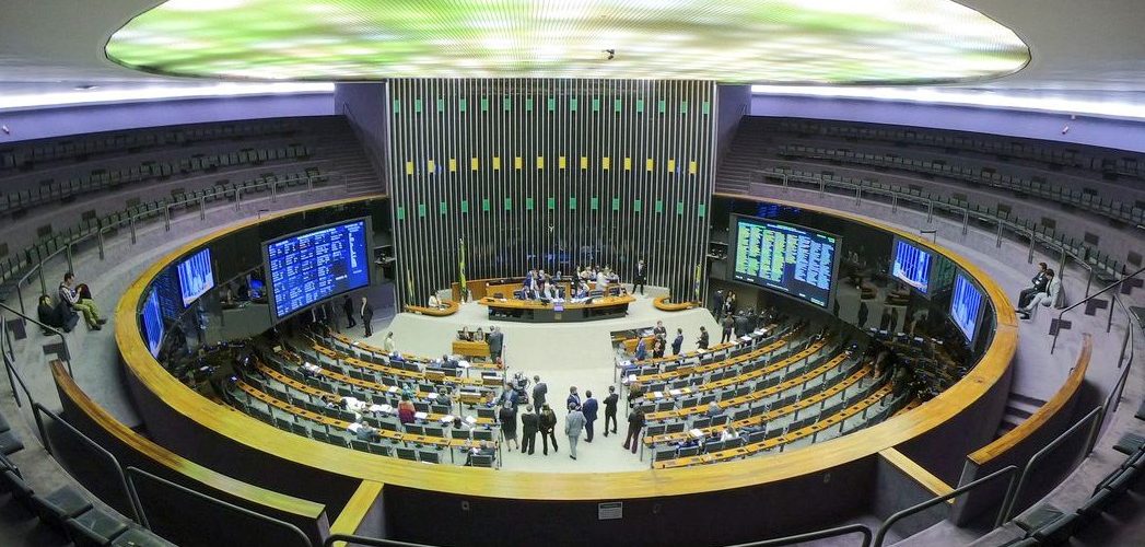 Política: Câmara conclui votação de proposta que conceitua prática de telessaúde