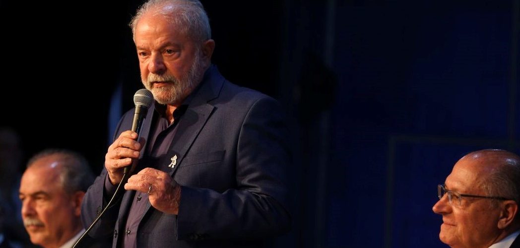 Política: Lula confirma Aloizio Mercadante como presidente BNDES