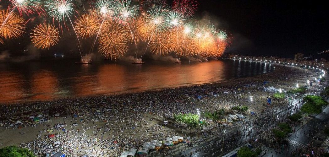 Festa da Virada: Rio inicia venda de bilhetes do Metrô para o Réveillon de Copacabana