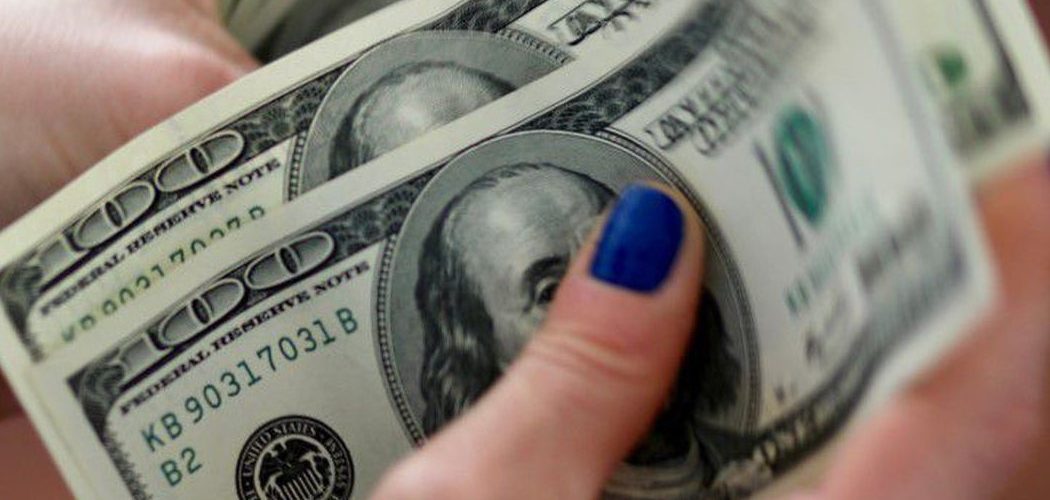 Economia: Dólar sobe para R$ 5,16, influenciado por Brasil e exterior