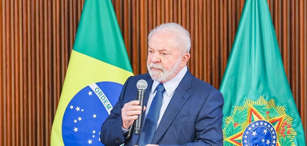 Desintrusão: "Vamos tirá-los de lá", diz Lula sobre garimpeiros em Roraima