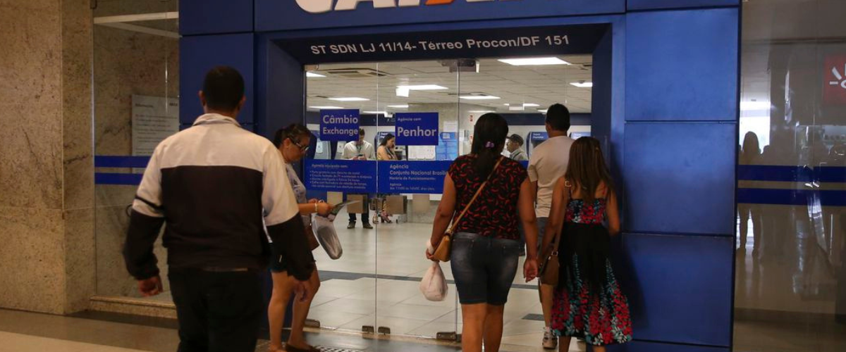 O período de saques começa no primeiro dia útil do mês de aniversário do trabalhador.| Foto: josé Cruz/ Agência Brasil