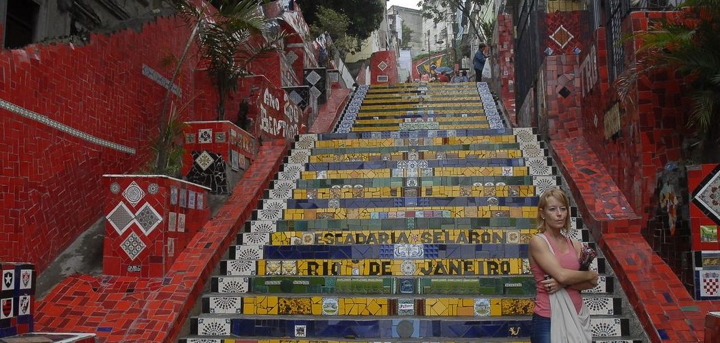 Patrimônio: Guias turísticos buscam recursos para restaurar Escadaria Selarón