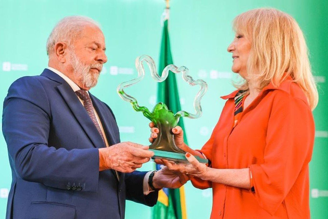 Internacional: No Uruguai, Lula defende maior presença de mulheres na política