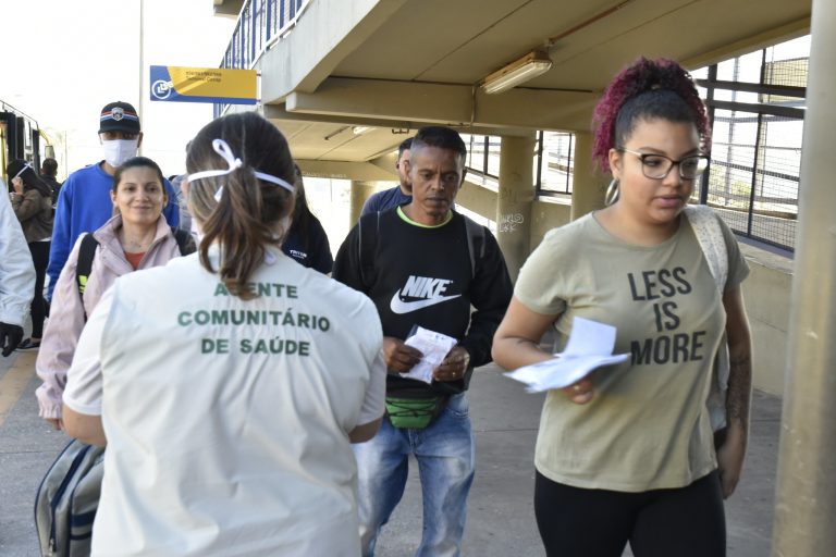 Livro: Obra aborda trabalho do agente comunitário de saúde em municípios cearenses