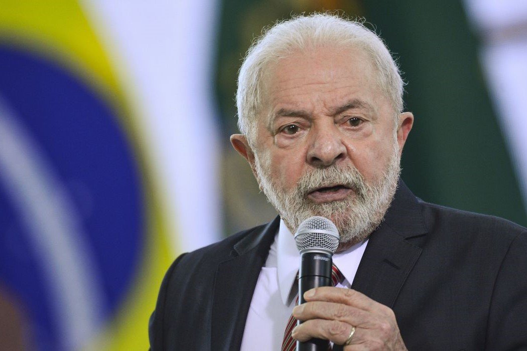 Atos Golpistas: Inteligência militar não alertou sobre tentativa de golpe, diz Lula