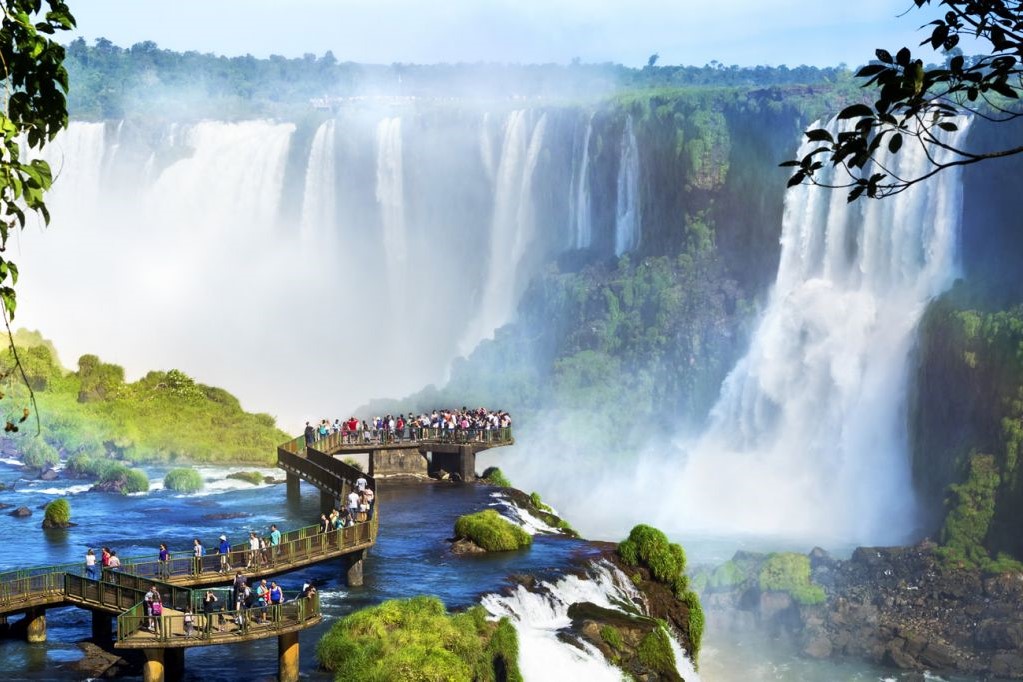 Turismo: Parque Nacional do Iguaçu recebe quase 1,5 milhão de pessoas e dobra número de visitas em 2022