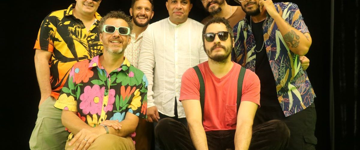 Cultura: Academia da Berlinda faz homenagem ao frevo com a nova música ‘Bandoleiro’