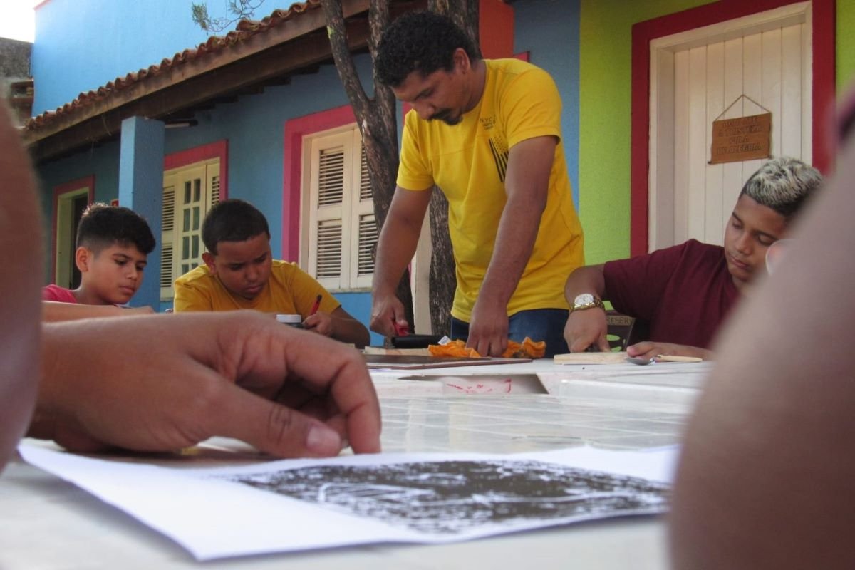 Cultura Projeto leva vivências artísticas para a periferia de Fortaleza