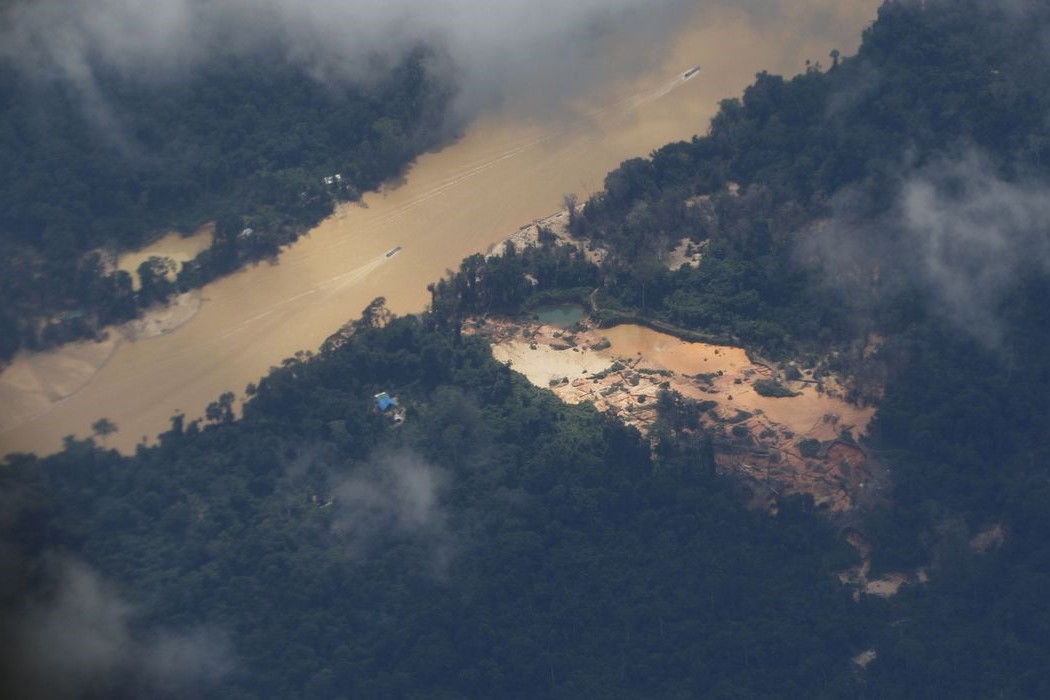 Desintrusão: FAB reabre espaço aéreo em Roraima para saída espontânea de garimpeiros| Foto: Demprefaso]