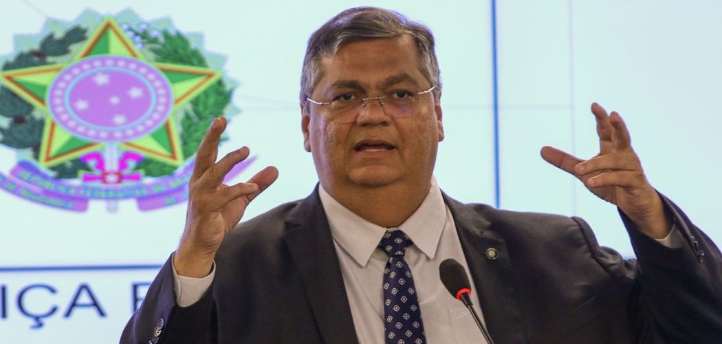 No Limite: "Acabou o liberou geral de armas de fogo no Brasil", afirma Dino