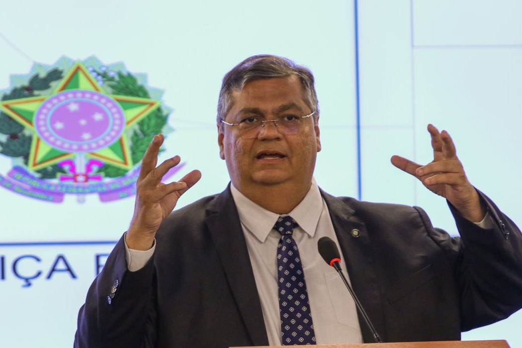 No Limite: "Acabou o liberou geral de armas de fogo no Brasil", afirma Dino