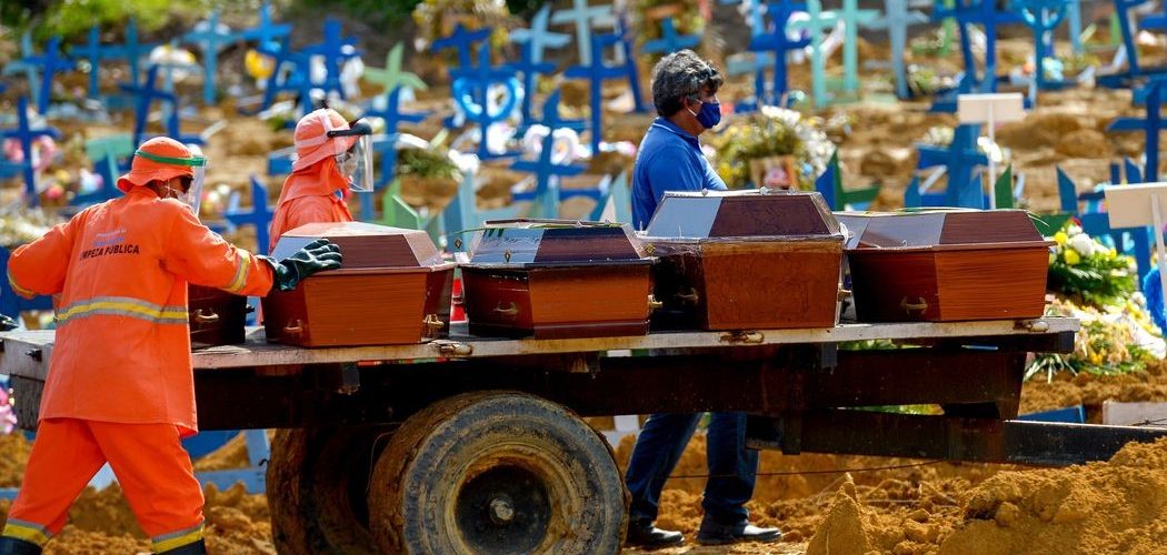 Pandemia: Brasil chega à marca de 700 mil mortes por covid-19