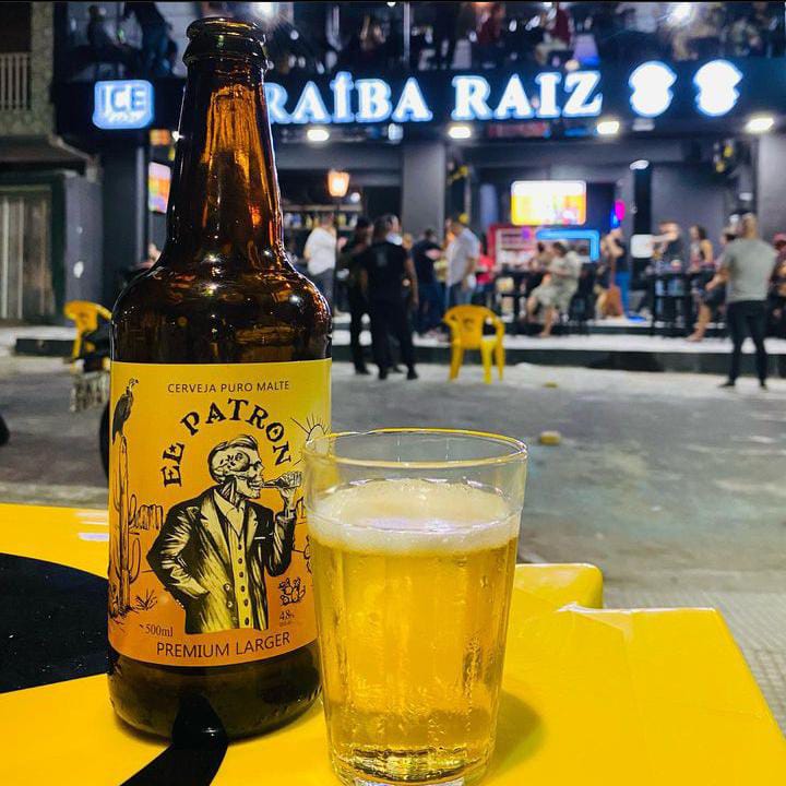 Cerveja e dose de cachaça grátis: bares lançam promoções para jogo do Brasil  na Copa