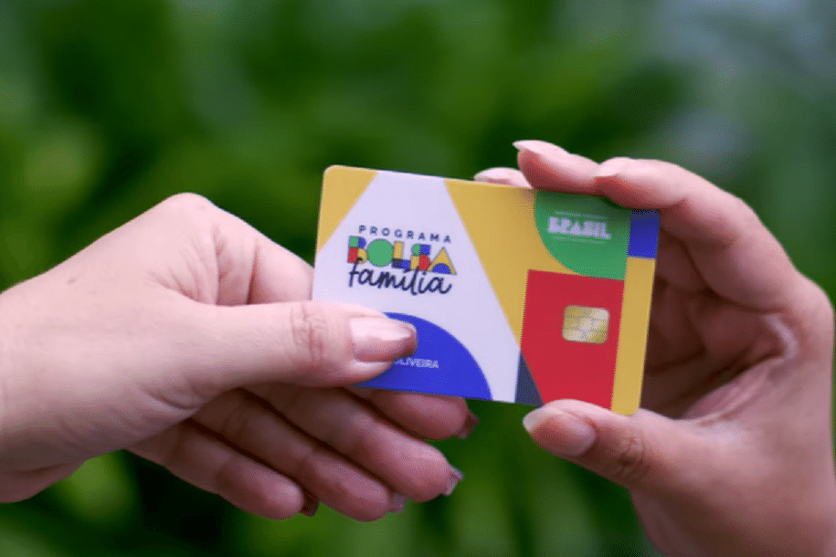 Economia: Caixa começa a pagar Bolsa Família com adicional de R$ 150