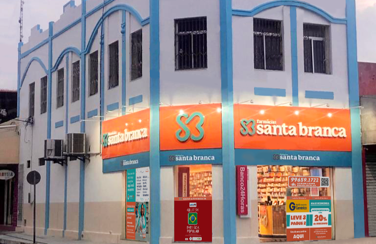 Camocim: Prédio histórico que foi ‘Tiro-de-Guerra 250’ é restaurado e hoje é a Farmácia Santa Branca