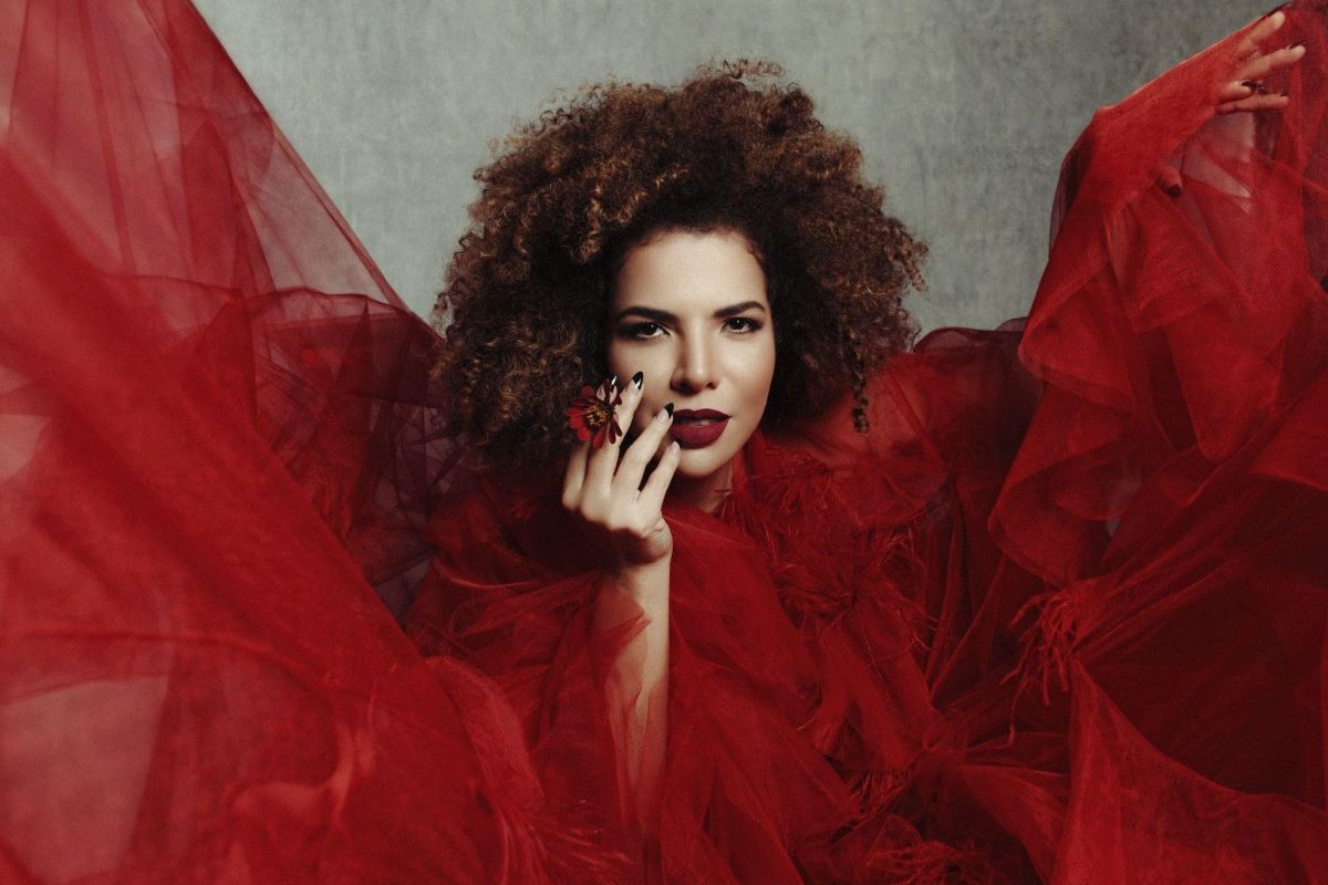 Show: Vanessa da Mata apresenta “Quando Deixamos Nossos Beijos na Esquina”, em Juazeiro do Norte