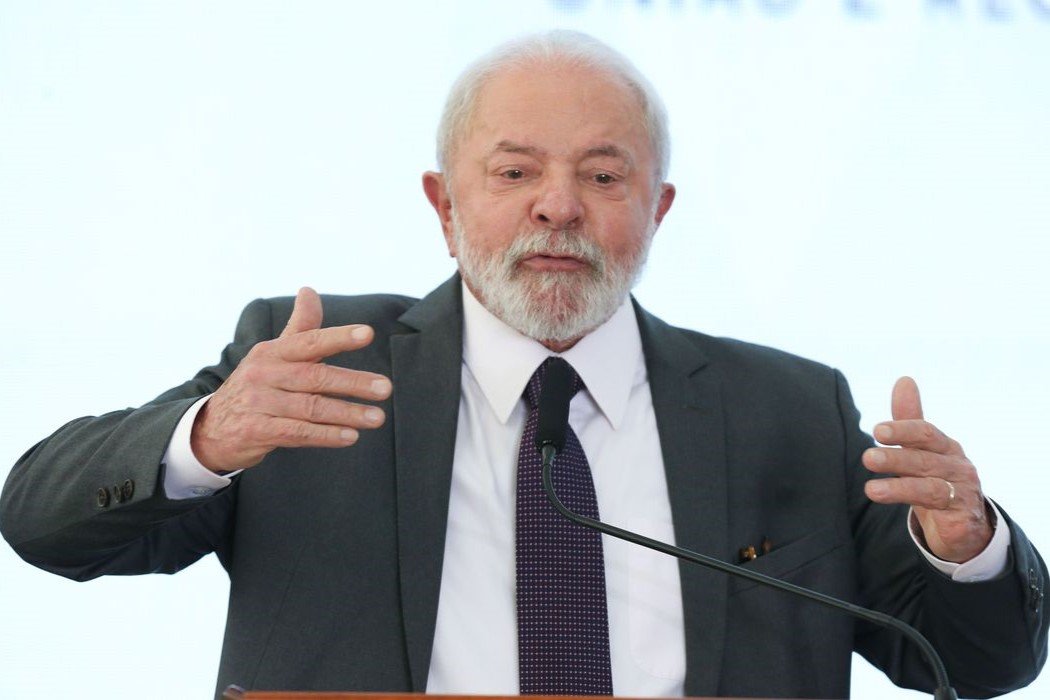 Prevenção: Lula adia embarque à China após apresentar pneumonia leve
