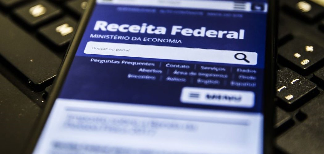 Economia: Fim da obrigatoriedade de declarar ações no IR exige atenção