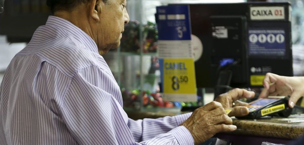 Economia: Teto do crédito consignado do INSS sobe para 1,97% ao mês