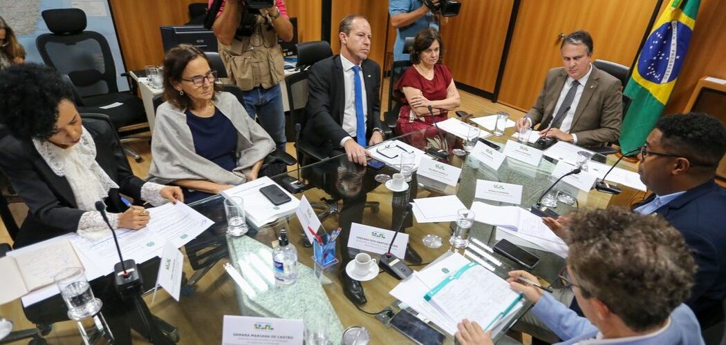 Prevenção: Governo Federal estuda criar disque denúncia contra violência nas escolas