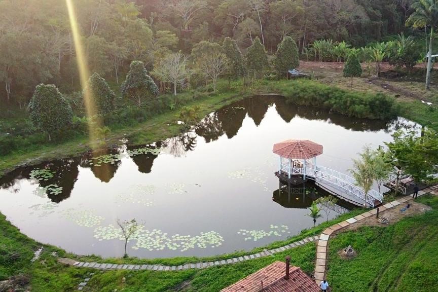 Negócios: Nova loja de móveis rústicos chega ao Guaramiranga Park