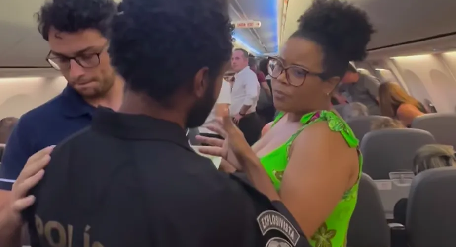 Acusação: Gol é acusada de racismo após passageira ser expulsa de voo