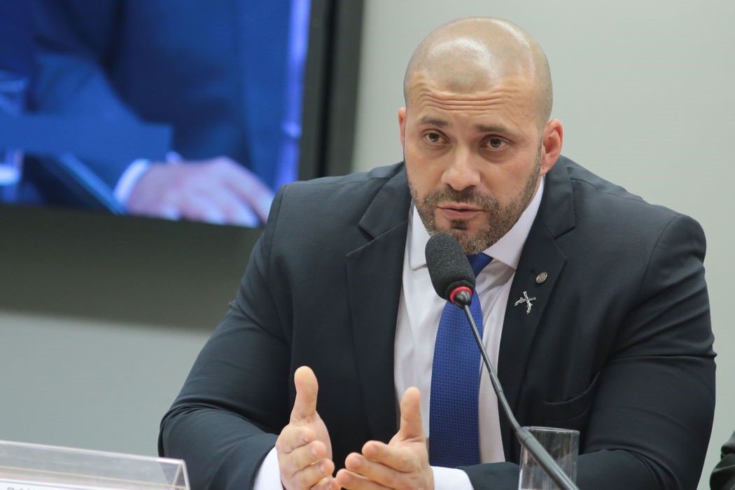 Justiça: Moraes mantém prisão do ex-deputado Daniel Silveira