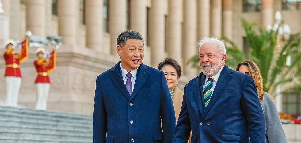 Negócios: Lula e Xi Jinping assinam 15 acordos de parceria em Pequim