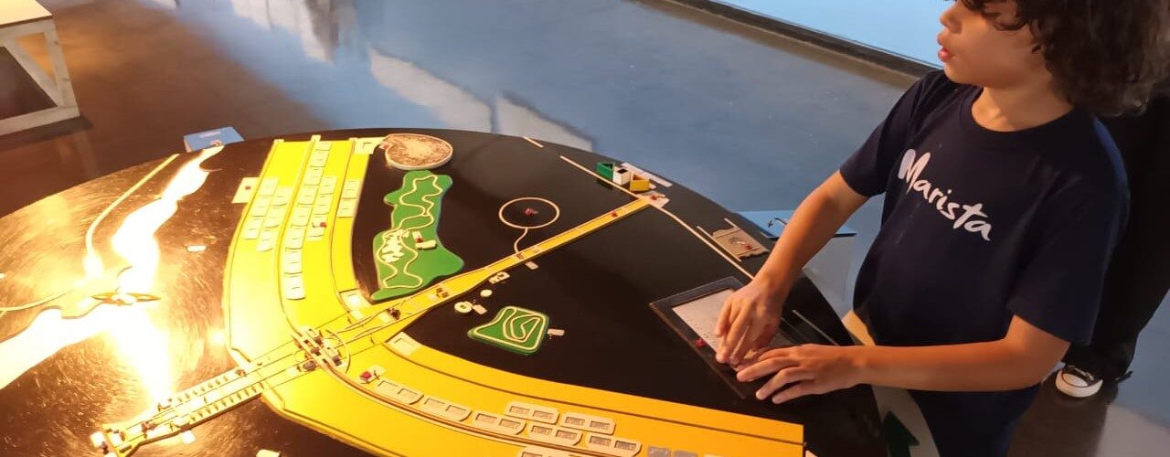 Educação: Monumentos de Brasília viram sala de aula