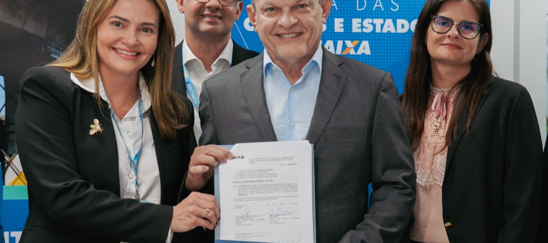 Fortaleza: Prefeito José Sarto assina contrato de R$ 250 milhões para obras de infraestrutura, saúde e esporte