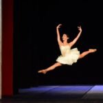 Dança: Primeira bailarina nordestina transgênero é embaixadora do FENDAFOR 2023