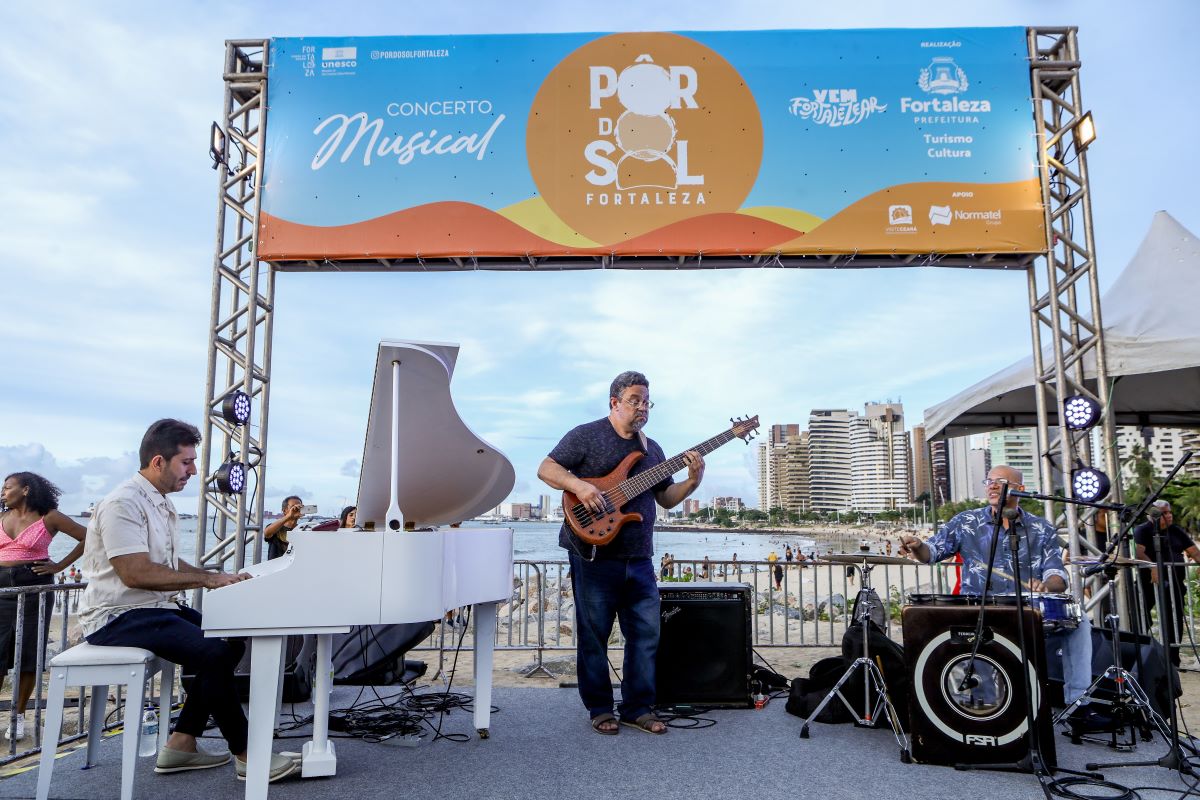 Cultura: Piano, voz e saxofone embalam o Projeto Pôr do Sol Fortaleza deste domingo (04/06)