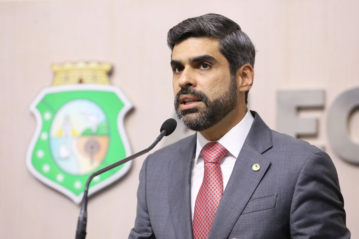 Política: Projeto sugere obrigatoriedade de cuidadores nos transportes públicos escolares do Ceará